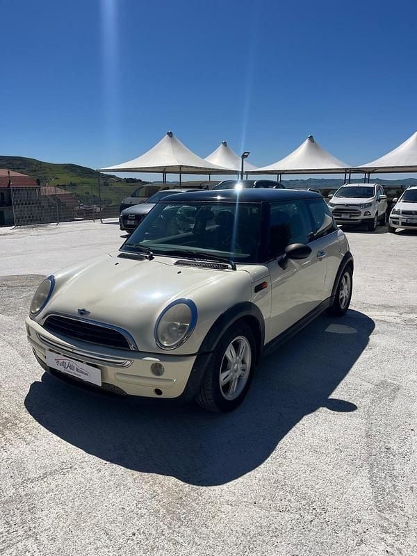 Usata Mini One D 90 CV (66 kW) 2006 Bianco Utilitaria