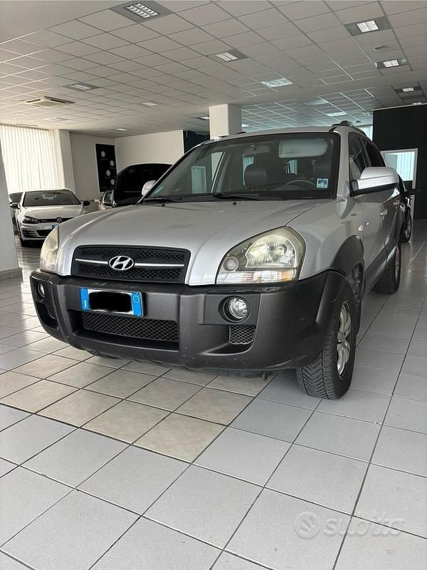 Argento Usata 2007 Hyundai Tucson Active SUV | 2500 € (Ottimo prezzo) - Immagine 1/4