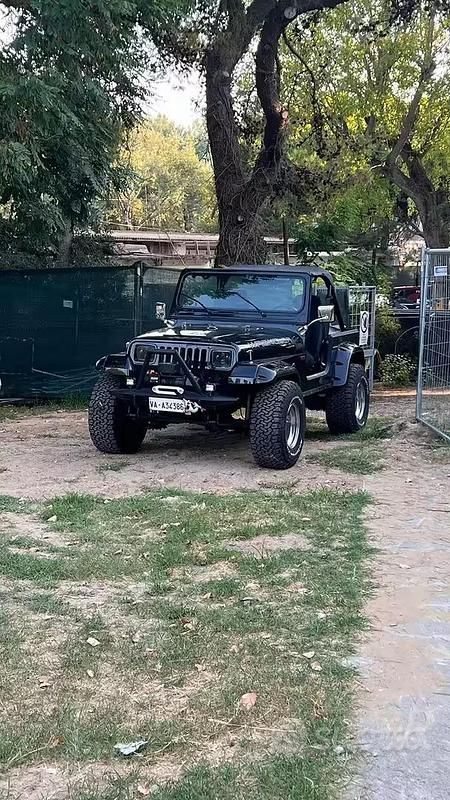 Usata Jeep Wrangler 1988 Nero SUV