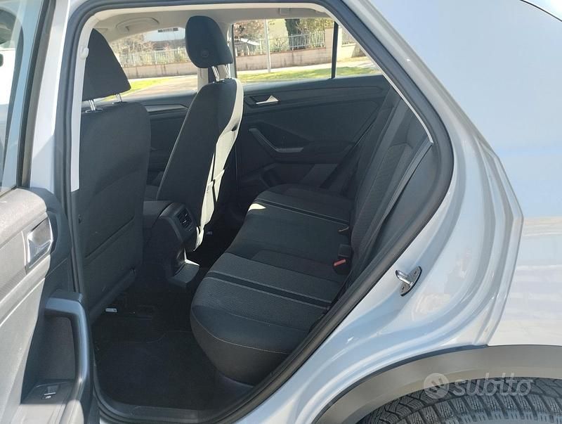 Usado VW T-Roc 150 CV (110 kW) 2018 Gris SUV