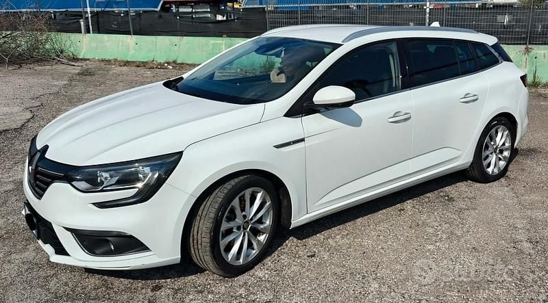 Usata Renault Mégane GrandTour 110 CV (80 kW) 2017 Bianco Station wagon