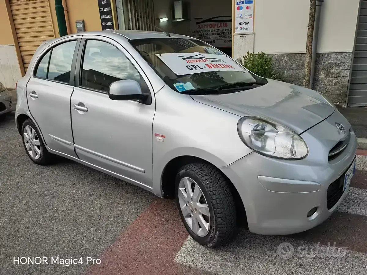 Usata Nissan Micra Tekna 80 CV (58 kW) 2012 Grigio Utilitaria