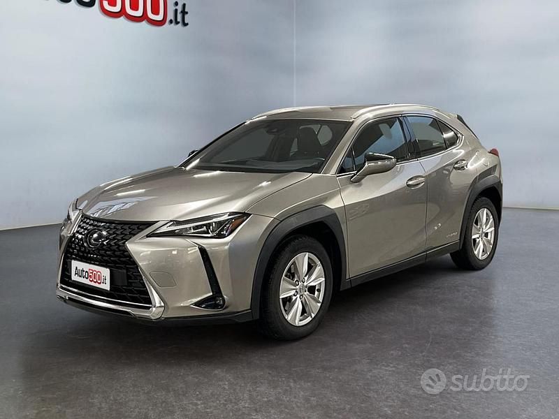 Usata Lexus UX 250h Business Edition 152 CV (111 kW) 2020 Grigio SUV