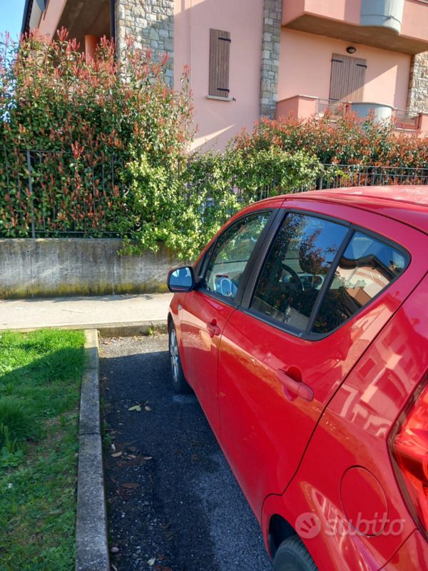 Usata Opel Agila 86 CV (63 kW) 2008 Rosso Utilitaria