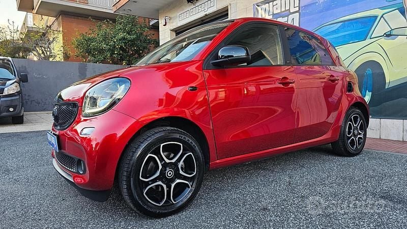 Usata Smart ForFour Prime 89 CV (65 kW) 2019 Rosso Utilitaria