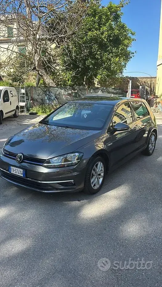 Usata VW Golf VII 130 CV (95 kW) 2019 Grigio Berlina