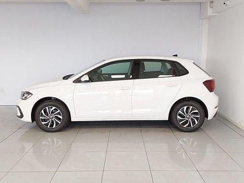 Bianco Nuova 2026 VW Polo Life Tre volumi | 22.500 € (Super prezzo) - Immagine 1/4