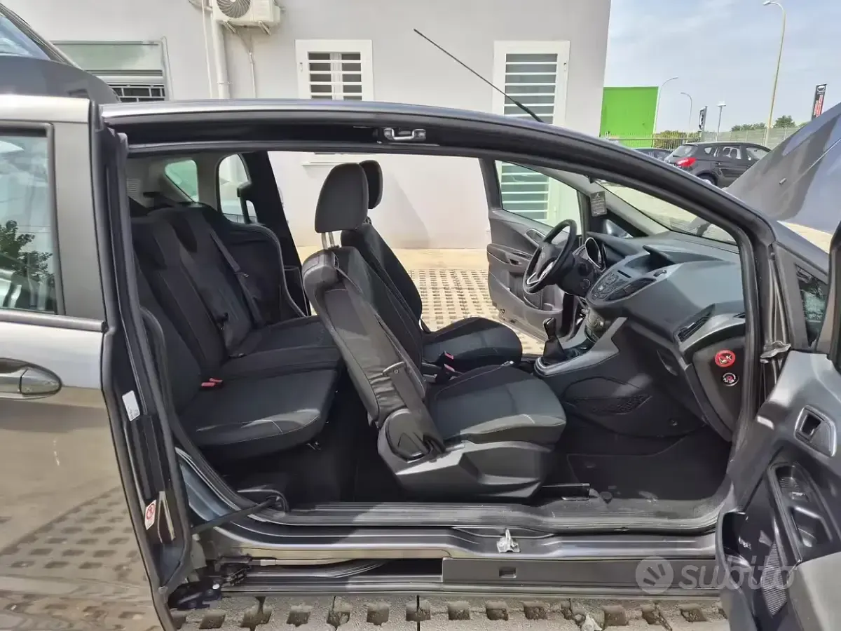 Usata Ford B-MAX 100 CV (73 kW) 2015 Grigio Monovolume
