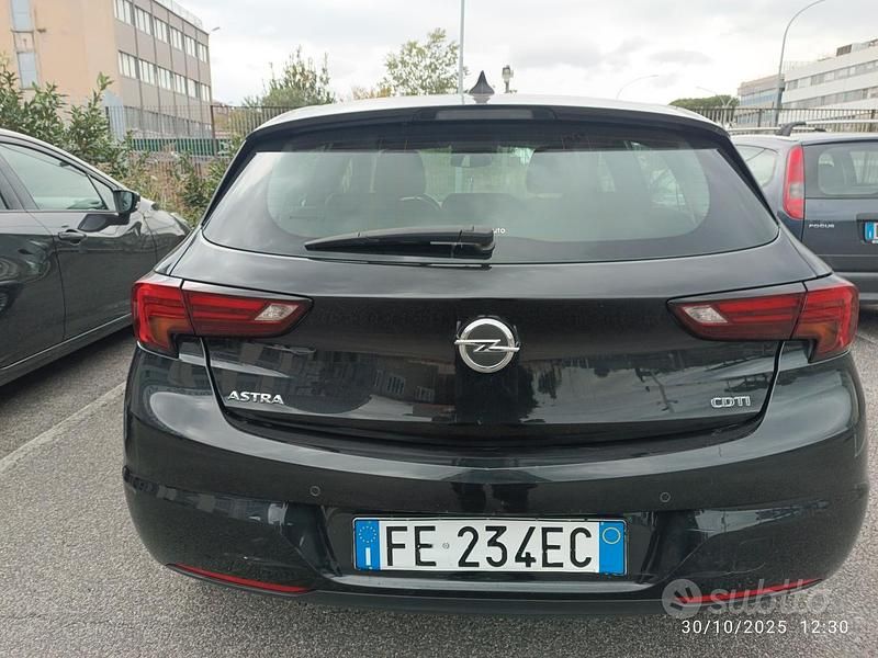 Usata Opel Astra Innovation 136 CV (100 kW) 2016 Nero Berlina