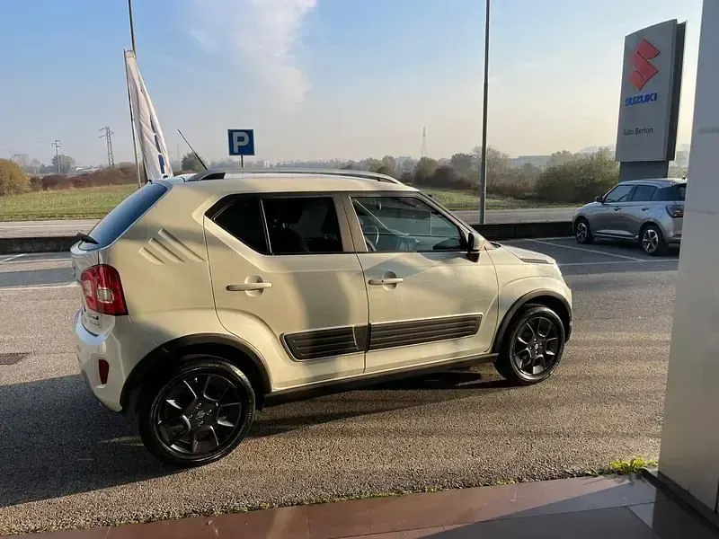 Usata Suzuki Ignis 83 CV (61 kW) 2022 Bianco SUV