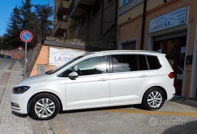Usata VW Touran Comfortline 110 CV (80 kW) 2016 Bianco Monovolume