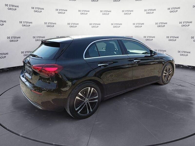 Usata Mercedes A180 Advanced Plus 116 CV (85 kW) 2023 Nero notte Utilitaria