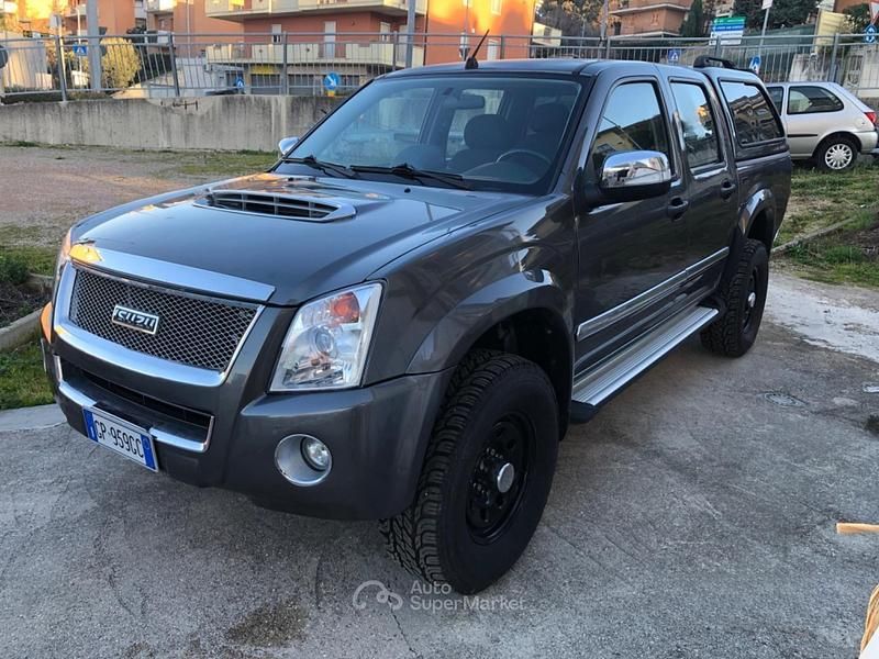 Usata Isuzu D-Max 163 CV (119 kW) 2010 Grigio Pick-up