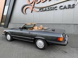 Usata Mercedes 560 230 CV (169 kW) 1986 Nero Cabrio