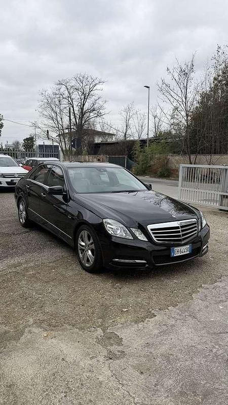 Usata Mercedes E250 Avantgarde 204 CV (150 kW) 2011 Nero Berlina