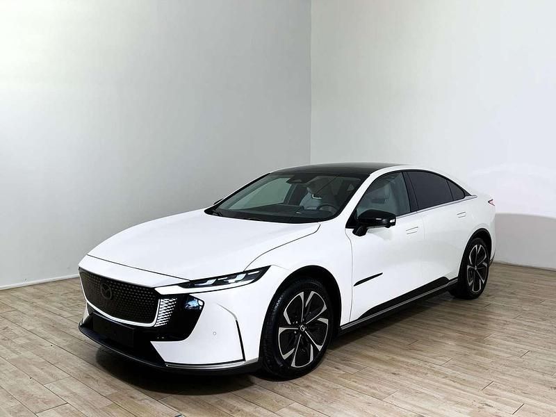Bianco Nuova 2025 Mazda 6e Takumi-Line Tre volumi | 42.450 € - Immagine 1/4