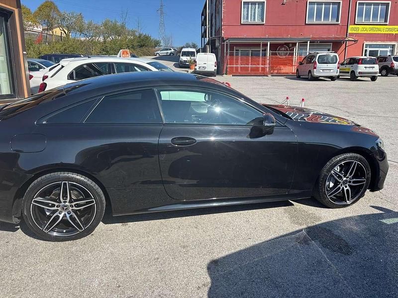Usata Mercedes E220 AMG line 194 CV (142 kW) 2018 Other Coupé