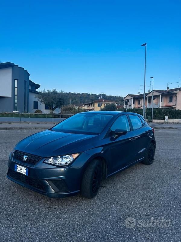 Usata 2019 Seat Ibiza Tre volumi | 9500 € (Buon prezzo) - Immagine 1/4