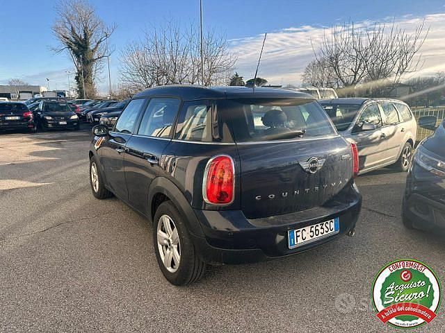 Usata Mini Cooper D Countryman Business 111 CV (81 kW) 2016 Nero SUV