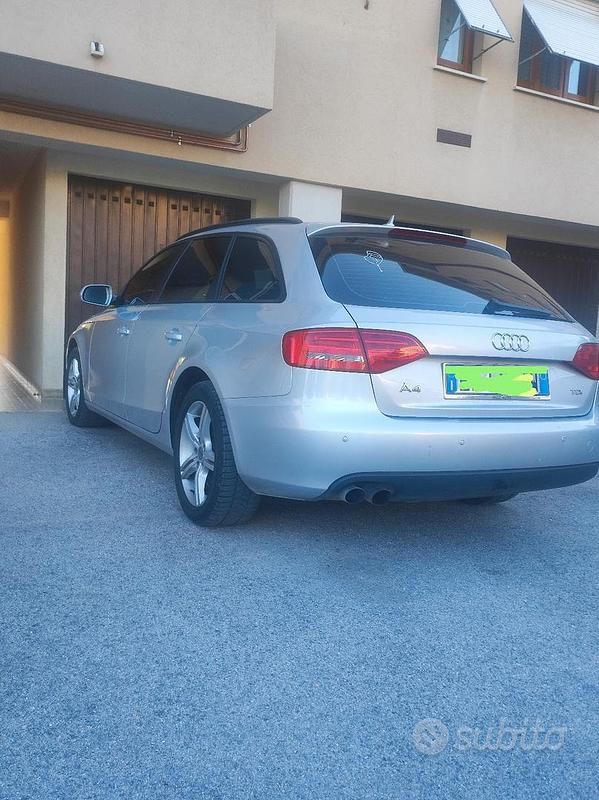 Usata Audi A4 143 CV (105 kW) 2011 Grigio Berlina