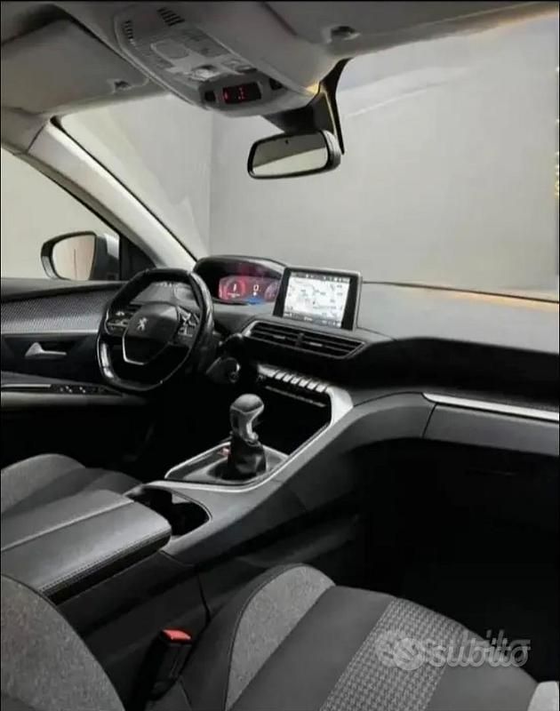 Usata Peugeot 3008 131 CV (96 kW) 2020 Grigio SUV