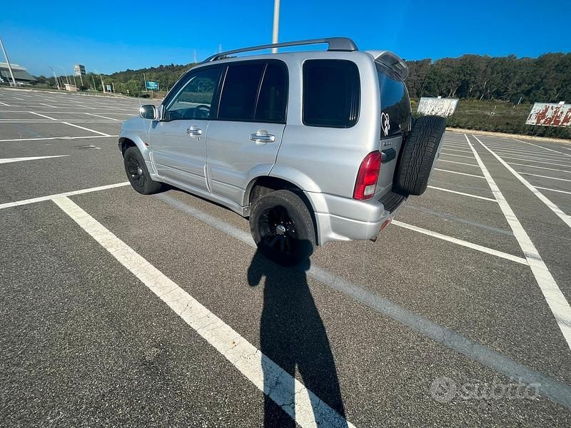 Usata Suzuki Grand Vitara 110 CV (80 kW) 2003 Grigio Station wagon