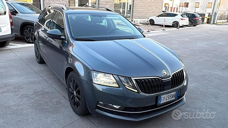 Usata Skoda Octavia G-TEC 130 CV (95 kW) 2019 Grigio Station wagon