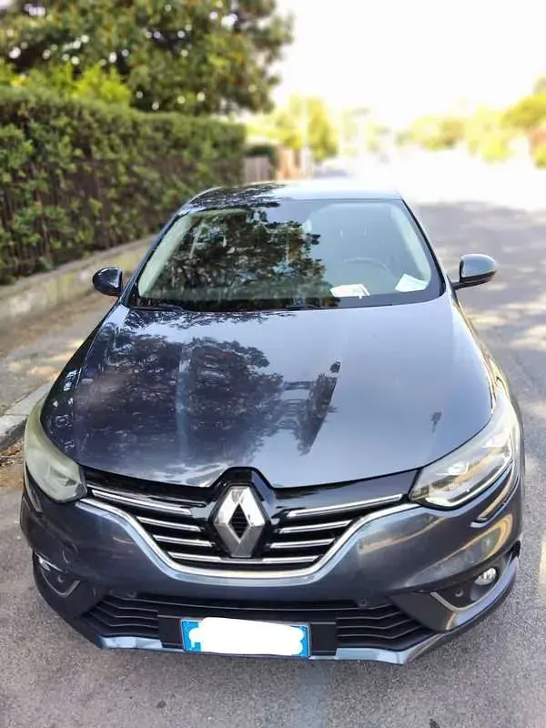 Usata Renault Mégane IV Bose Edition 110 CV (80 kW) 2017 Grigio Berlina