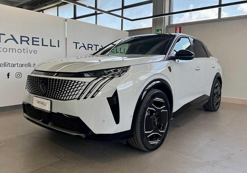 Usata Peugeot e-3008 GT 156 kW (213 CV) 2024 Bianco SUV