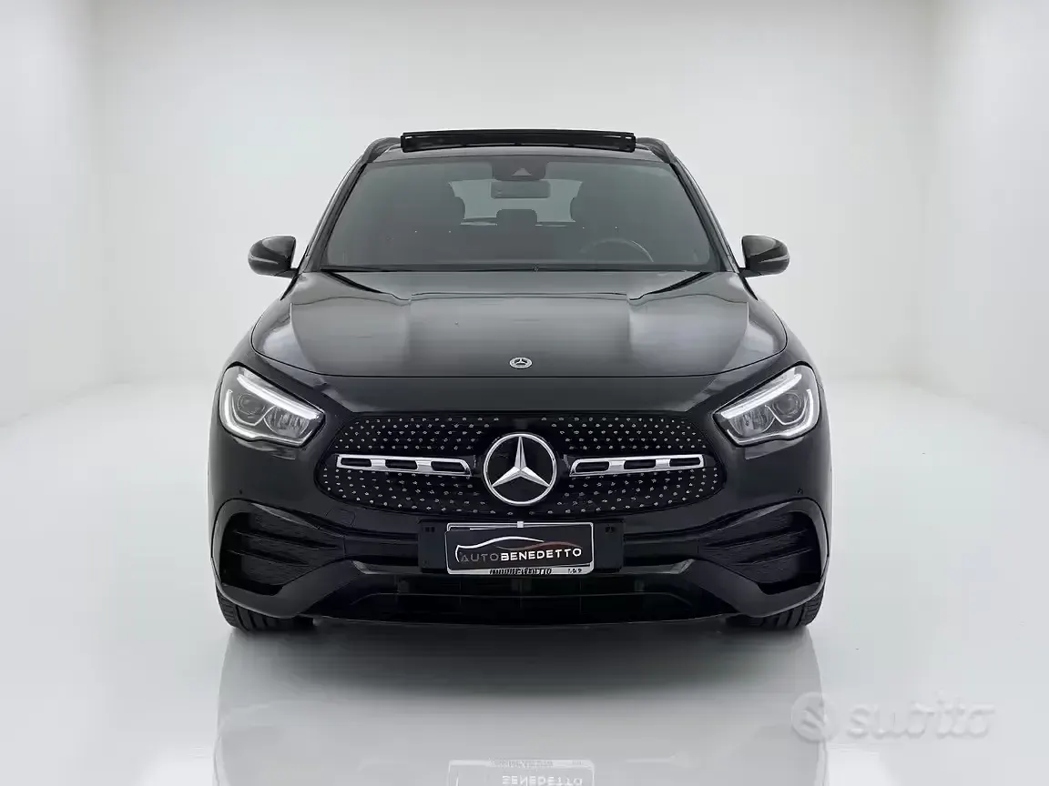 Usata Mercedes GLA180 Premium 116 CV (85 kW) 2022 Nero SUV