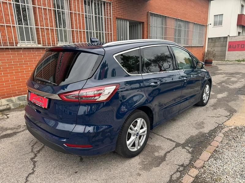 Usata Ford S-MAX Business Edition 190 CV (139 kW) 2021 Blu Monovolume
