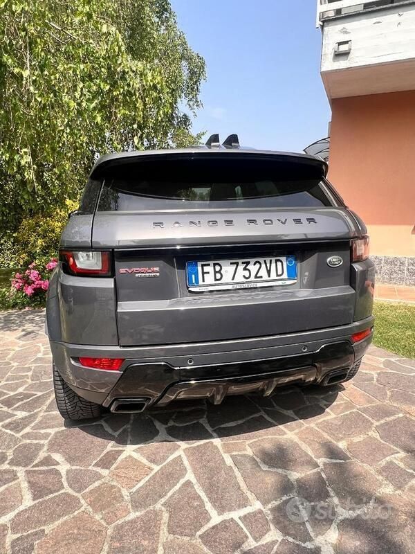 Usata Land Rover Range Rover evoque 150 CV (110 kW) 2015 Grigio SUV