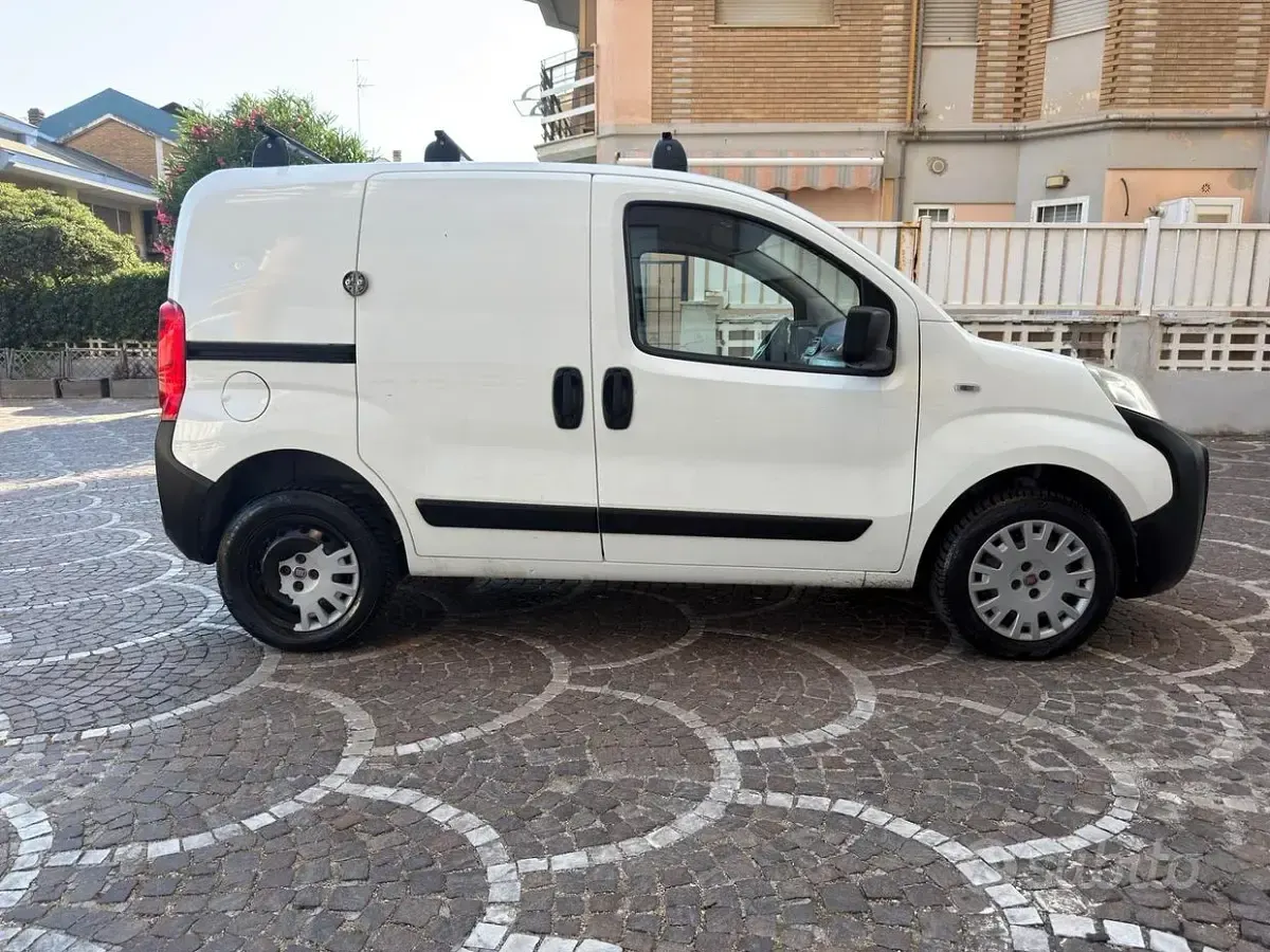 Usata Fiat Fiorino 77 CV (56 kW) 2015 Bianco Monovolume