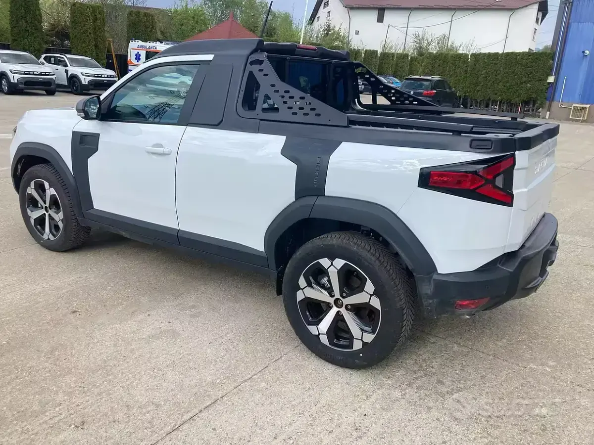 Nuova Dacia Duster 122 CV (89 kW) 2026 Bianco Pick-up