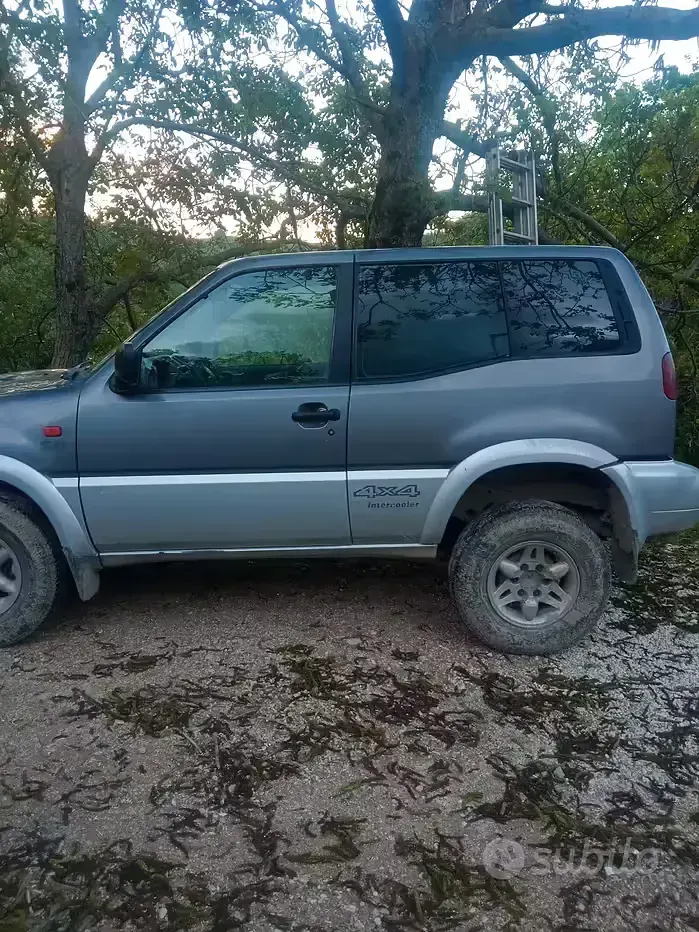 Usata Nissan Terrano 125 CV (91 kW) 1999 Grigio SUV