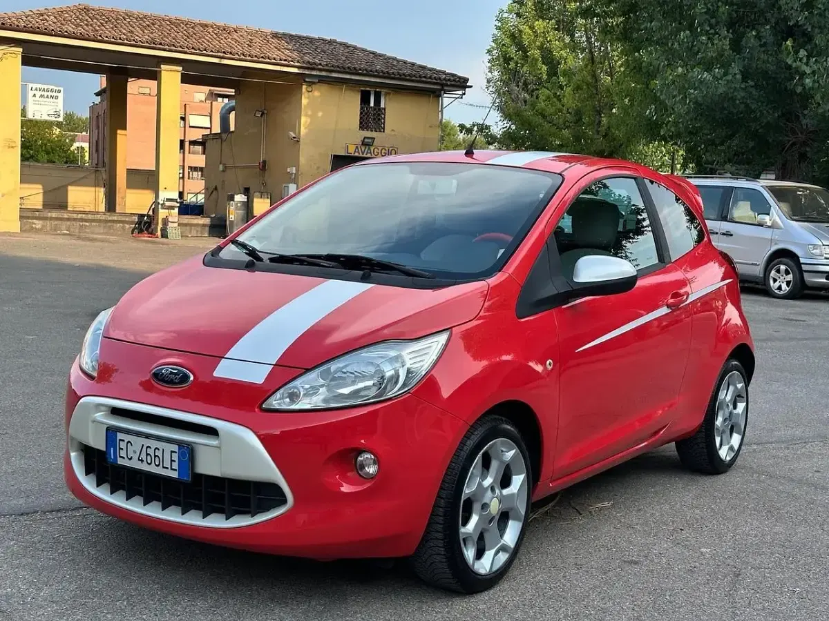 Usata Ford Ka Titanium 75 CV (55 kW) 2010 Rosso Utilitaria