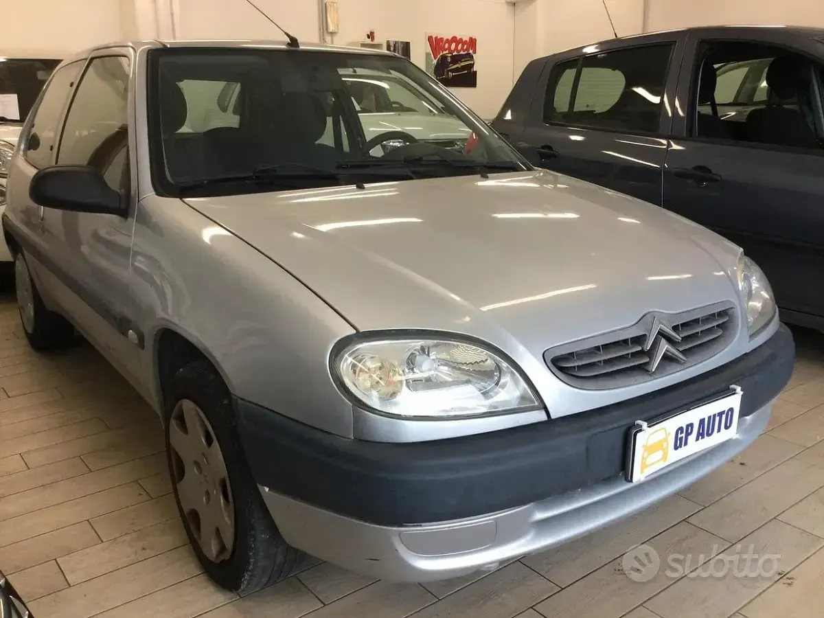 Usata Citroën Saxo 60 CV (44 kW) 2002 Grigio Utilitaria