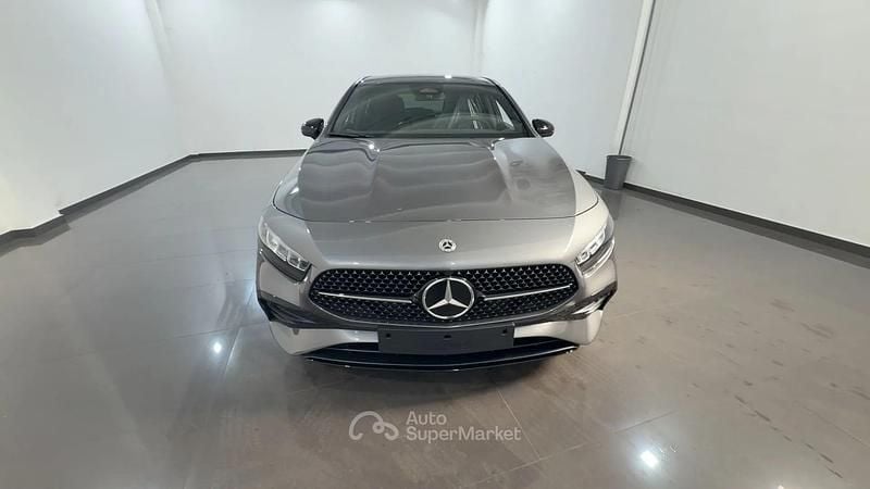Nuova Mercedes A200 AMG line 150 CV (110 kW) 2026 Gray Berlina