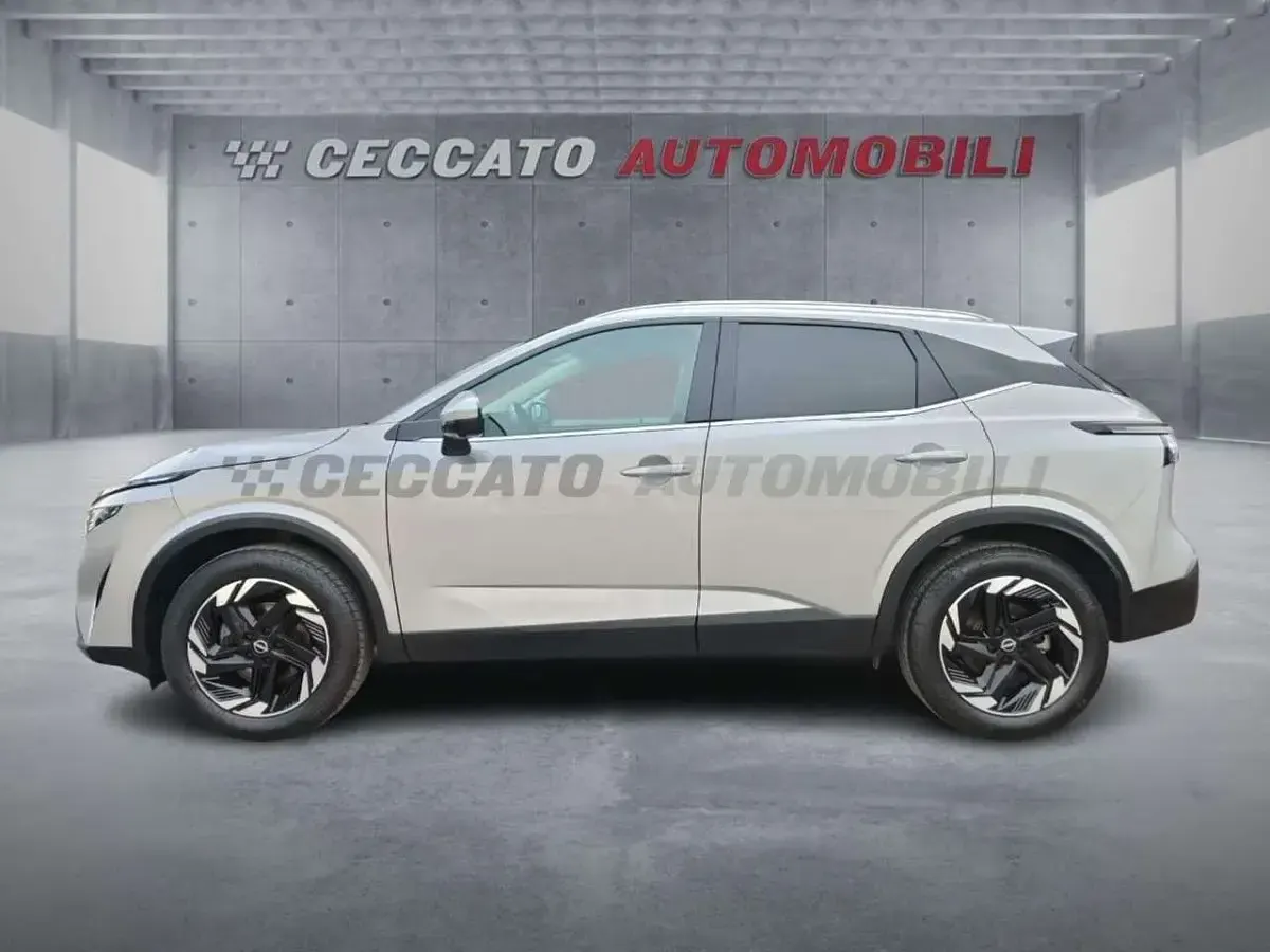 Usata Nissan Qashqai N-Connecta 140 CV (102 kW) 2025 Grigio SUV
