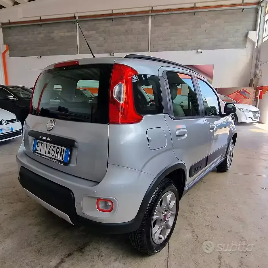 Usata Fiat Panda 4x4 S 75 CV (55 kW) 2014 Grigio Utilitaria