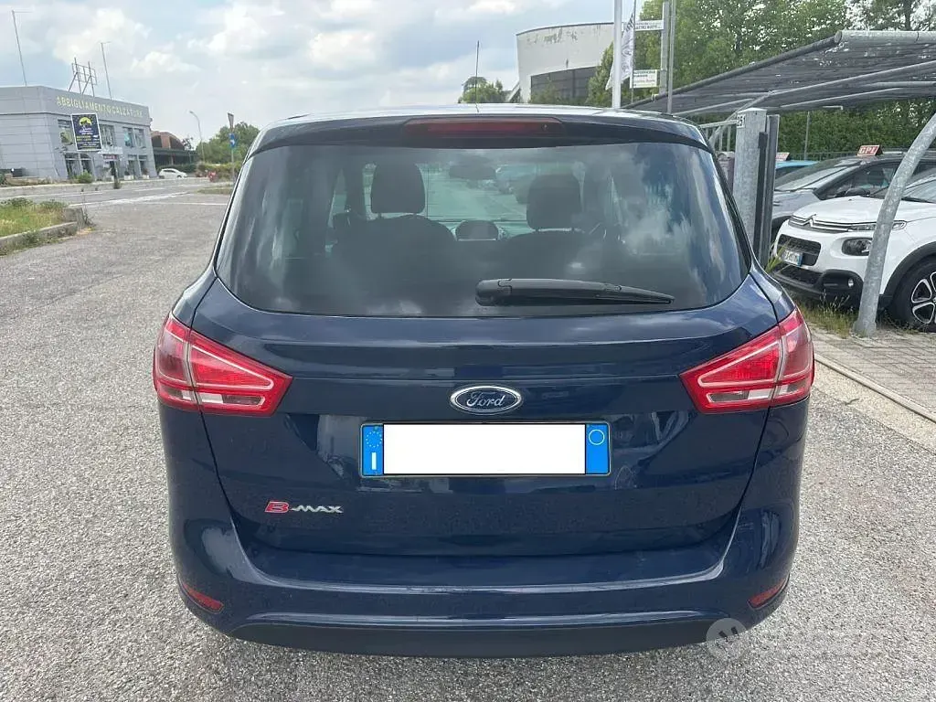 Usata Ford B-MAX Titanium 90 CV (66 kW) 2015 Blu Monovolume