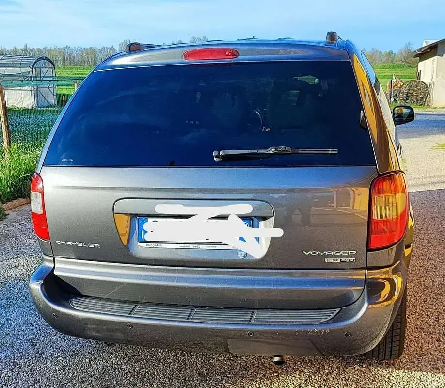 Usata Chrysler Voyager 141 CV (103 kW) 2004 Monovolume