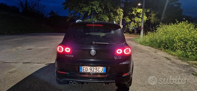 Usata VW Tiguan R-line 170 CV (125 kW) 2011 Nero SUV