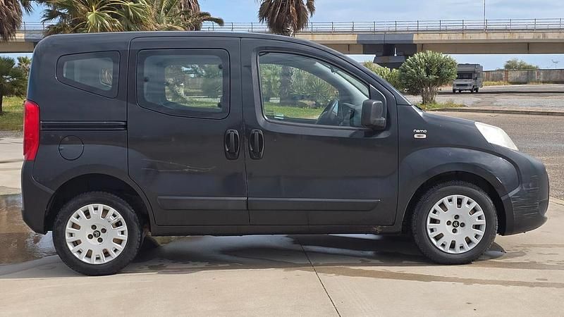 Usata Citroën Nemo 75 CV (55 kW) 2010 Argento Monovolume