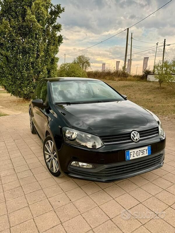 Usata VW Polo Comfortline 75 CV (55 kW) 2017 Nero Utilitaria