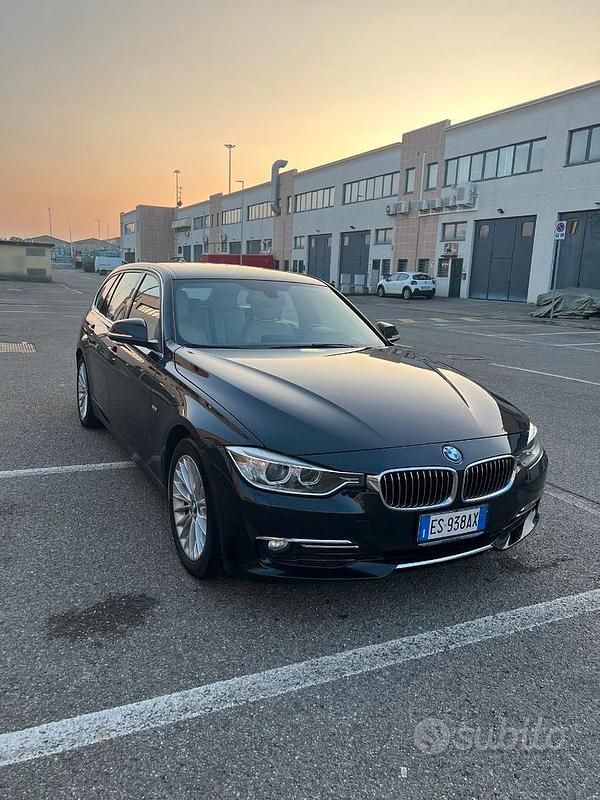Usata BMW 320 Luxury Line 184 CV (135 kW) 2013 Nero Station wagon