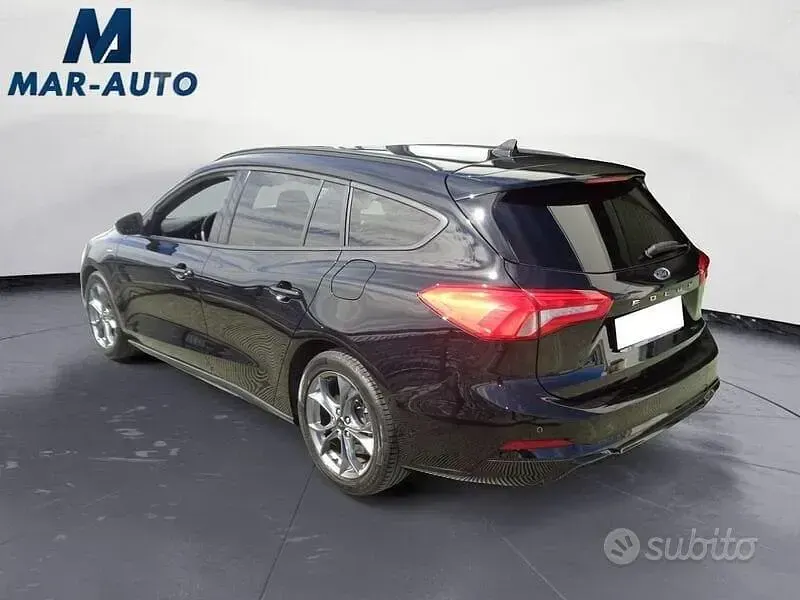 Usata Ford Focus ST-Line 125 CV (91 kW) 2019 Nero Station wagon