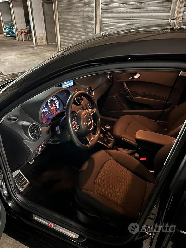 Usata Audi A1 Ambiente 90 CV (66 kW) 2016 Nero Utilitaria