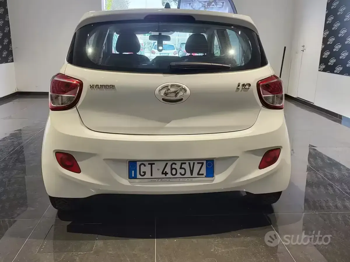 Usata Hyundai i10 Comfort 66 CV (48 kW) 2014 Bianco Utilitaria