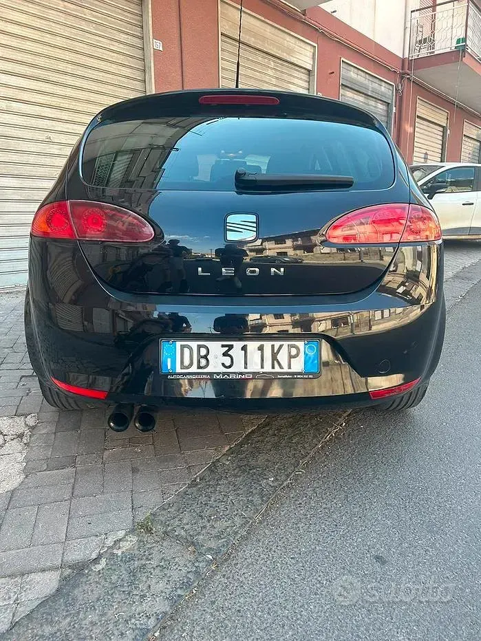 Usata Seat Leon 105 CV (77 kW) 2006 Nero Utilitaria